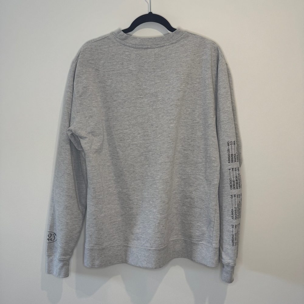 Taylor Swift The Eras Tour Sweatshirt Size Large Grey - Picture 4 of 4